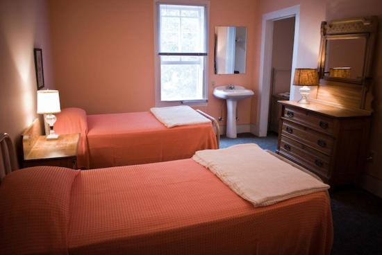 Fountain Point Hotel Suttons Bay ภายนอก รูปภาพ